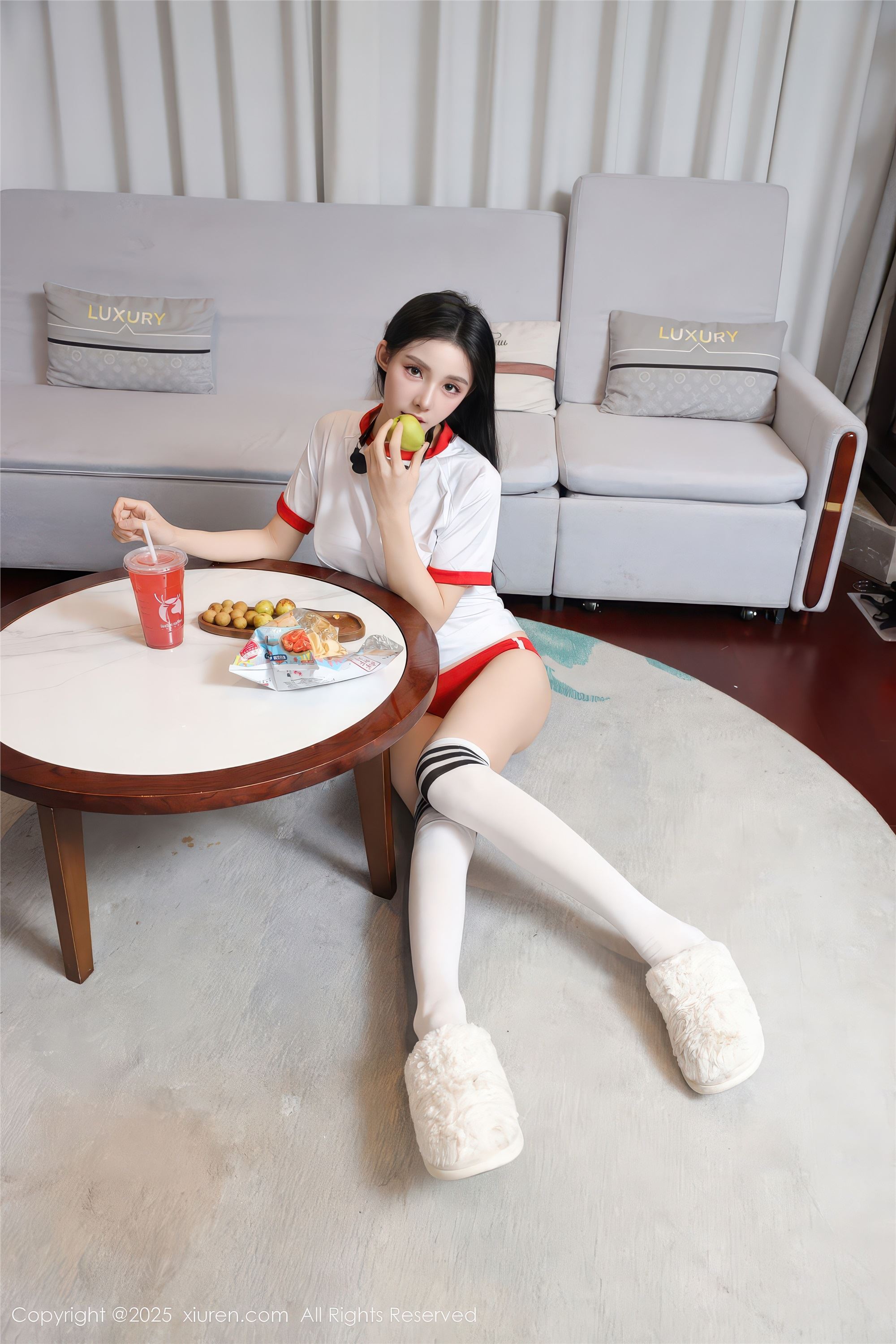 Xiuren秀人网 2025.12.16 NO.11110 许微微呀